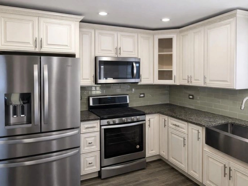 Charleston white kitchen cabinets in Dolton IL