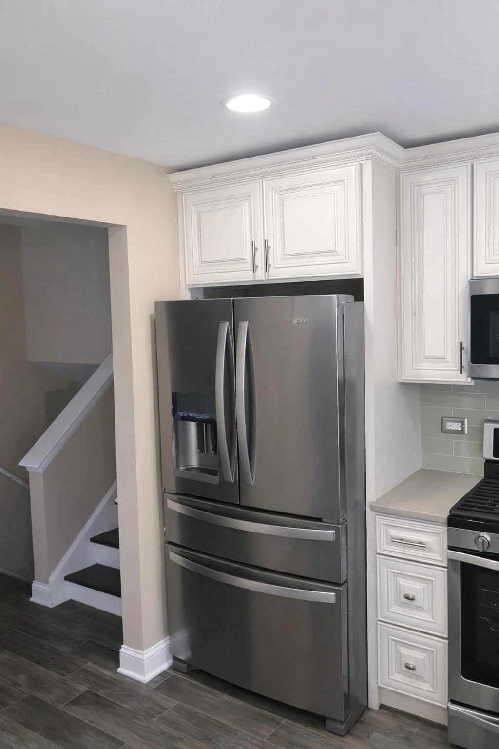 Charleston White kitchen cabinets installed in a Dolton, IL home