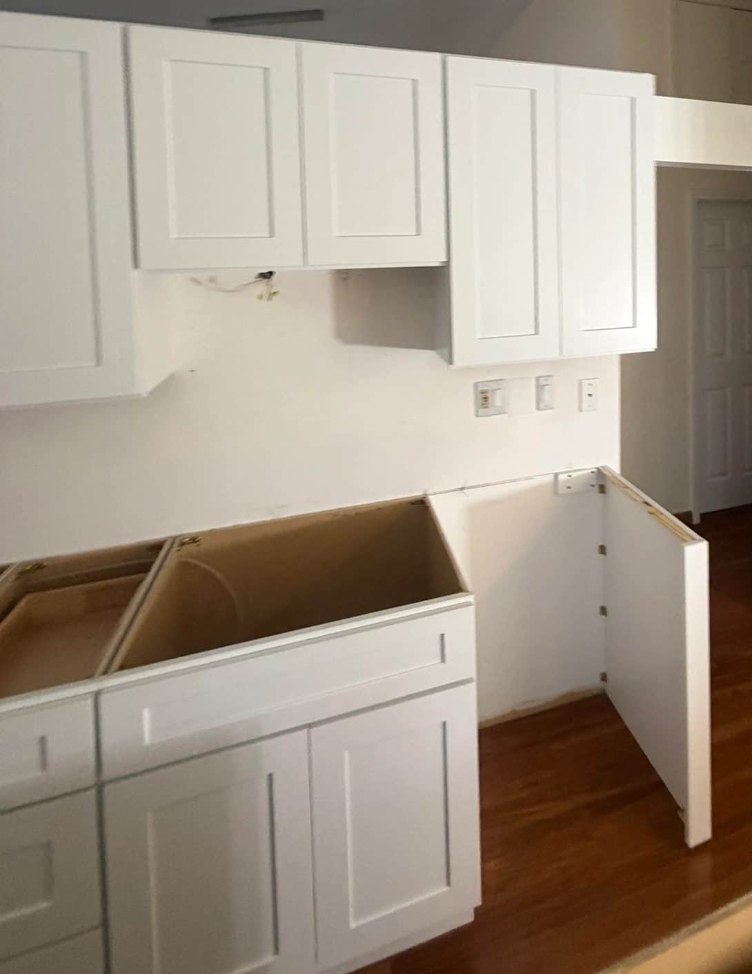 White shaker kitchen cabinets installed in a Mundelein, IL project
