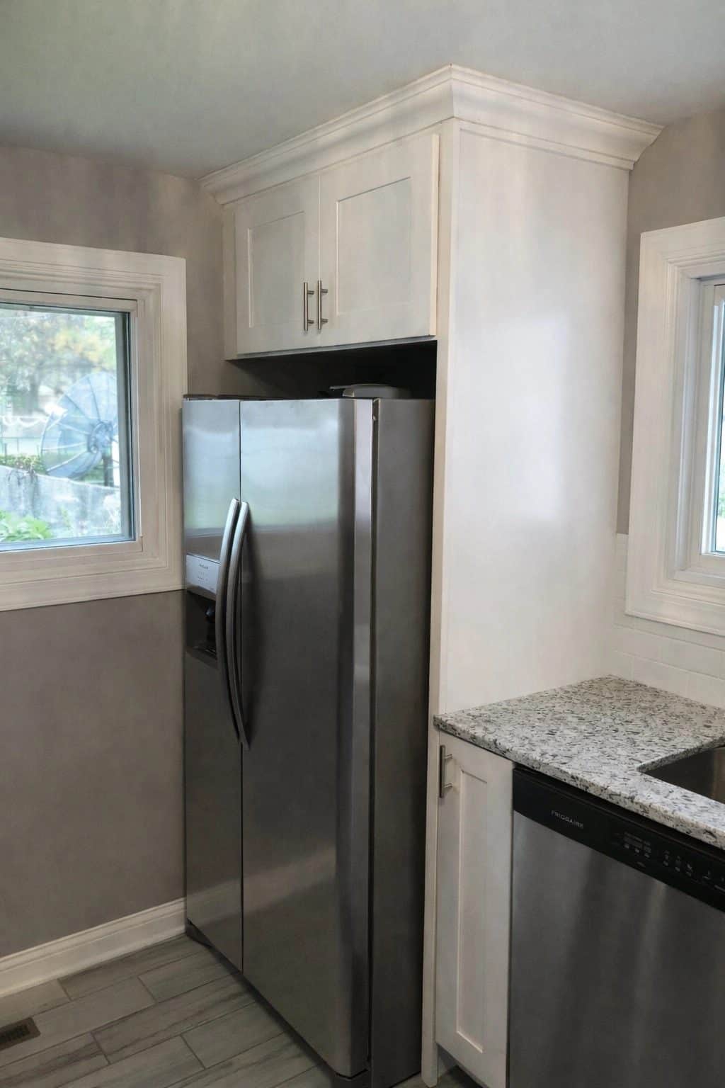 White shaker kitchen cabinets installed in an Evanston, IL home