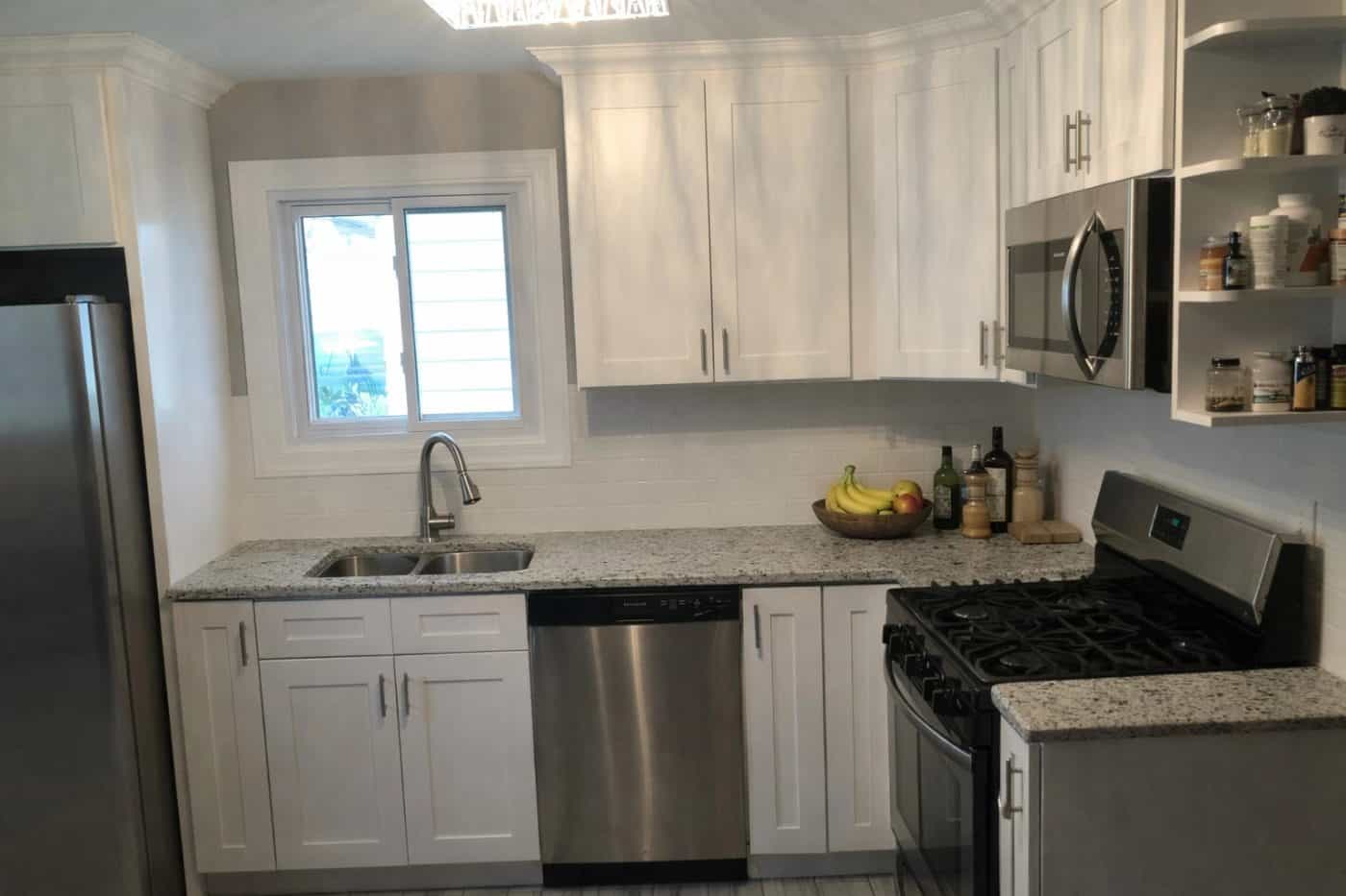 White shaker kitchen cabinets installed in an Evanston, IL home